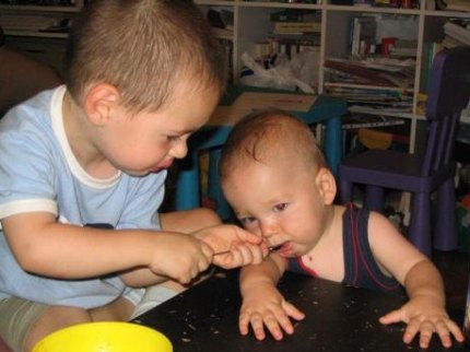 A következő kép nem jeleníthető meg, mert hibákat tartalmaz: „https://www.koloknet.hu/files/112_tesok_cikkbe.jpg”.