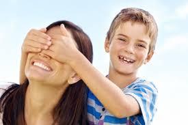 Hogyan lesz boldog egy gyerek? Hogyan neveljünk boldog gyerekeket?