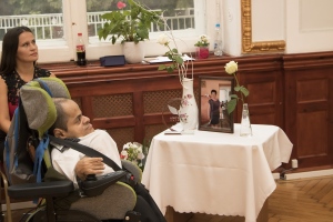 A hétköznapi hősök köztünk élnek, ANGYALOM DÍJ - Elismerés a hős szülőknek