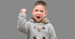 Mit tegyünk, ha óvodába kerülést követően otthon kiabál, rugdos, ütöget a gyermekünk? – Haraszti Tamás óvodapszichológust kérdeztük a témában