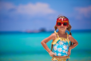 A kánikulában különösen oda kell figyelni a kisgyerekekre! – Orvos tanácsai strandoláshoz