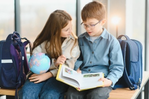 Külföldre költözés családdal: Milyen életkorú gyerekekkel próbáljunk szerencsét?