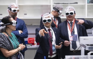 Felavatták a Krausz Ferenc vezette lézerlaboratóriumot, rákos megbetegedések korai felismerését segíti az új technológia