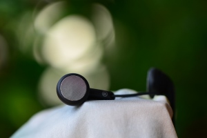 A gyerek ruhájába rejtett lehallgató készülékkel kutakodott elvált felesége után egy budapesti apa