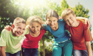 Így fejleszti a nyári táborozás a gyerekeket