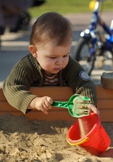 A következő kép nem jeleníthető meg, mert hibákat tartalmaz: „https://www.koloknet.hu/files/517_homokozo.jpg”.